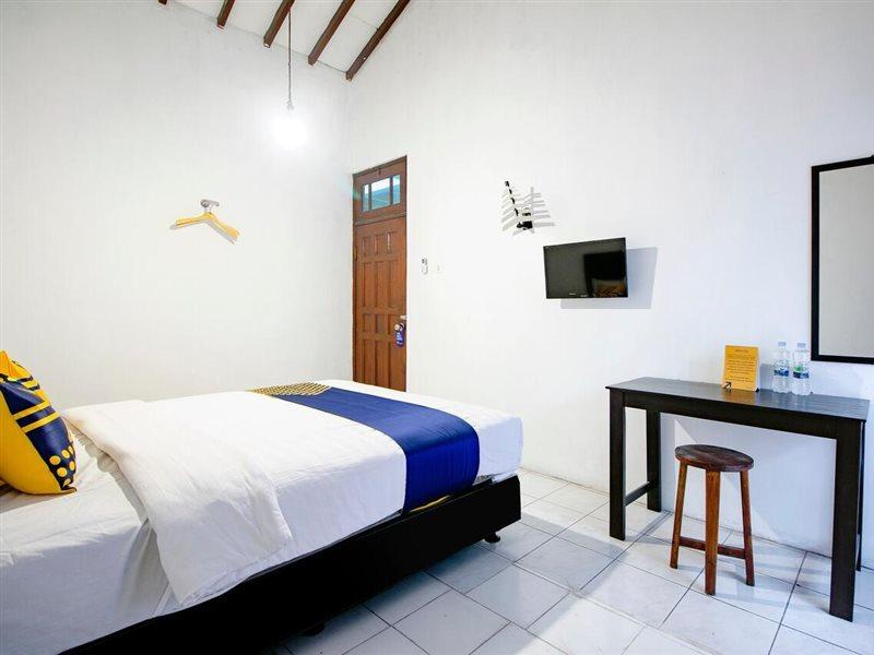 Spot On 2107 Ijo Pupus Syariah Residence Baturetno Εξωτερικό φωτογραφία