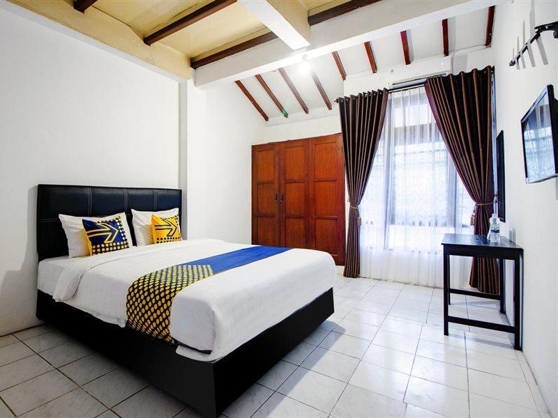 Spot On 2107 Ijo Pupus Syariah Residence Baturetno Εξωτερικό φωτογραφία