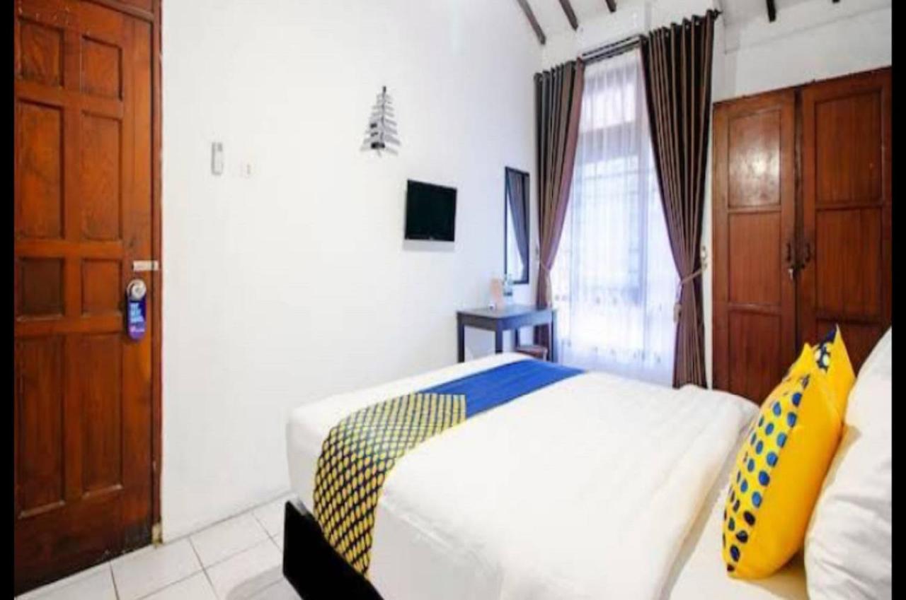 Spot On 2107 Ijo Pupus Syariah Residence Baturetno Εξωτερικό φωτογραφία