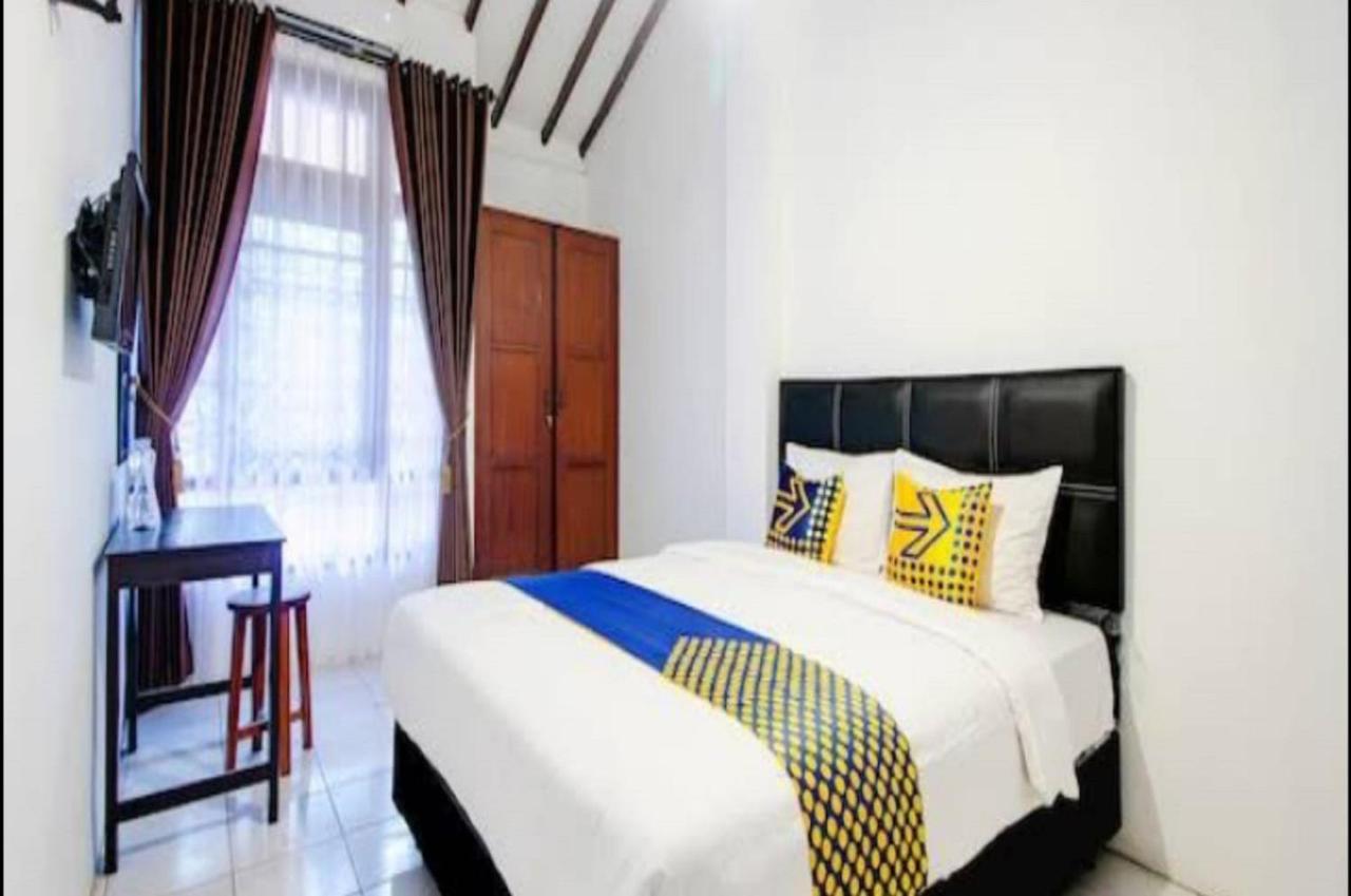 Spot On 2107 Ijo Pupus Syariah Residence Baturetno Εξωτερικό φωτογραφία